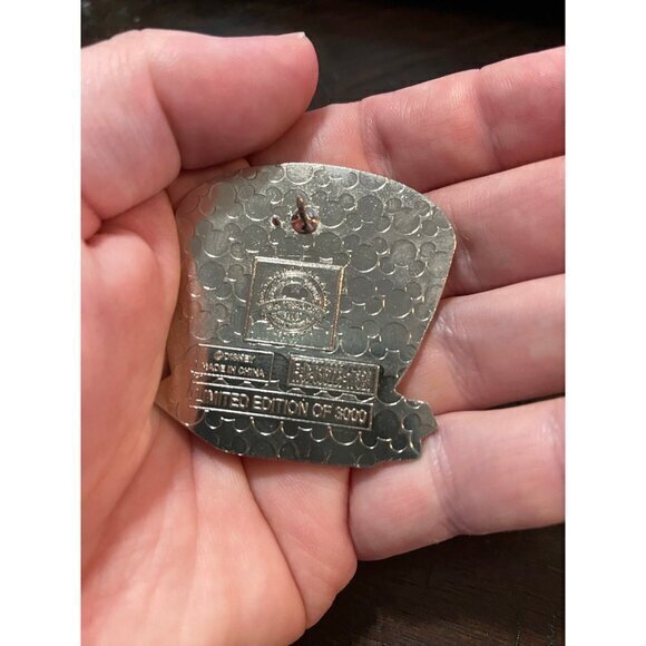 Disney Aladdin Latte with Character Genie Coffee Mug Metal Trading Pin - Picture 6 of 7